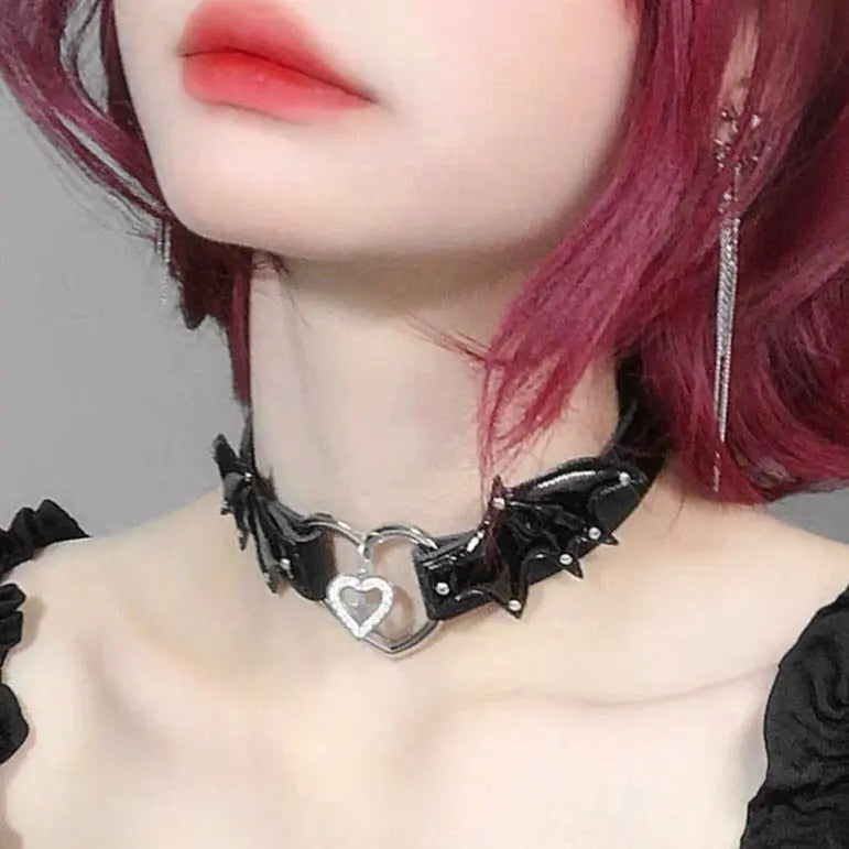 'Besties' Heart & Wings Faux Leather Choker