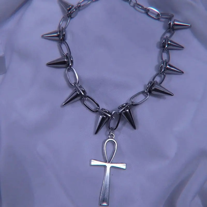 'Bornforthis' Dark Spiked Pendants Necklace