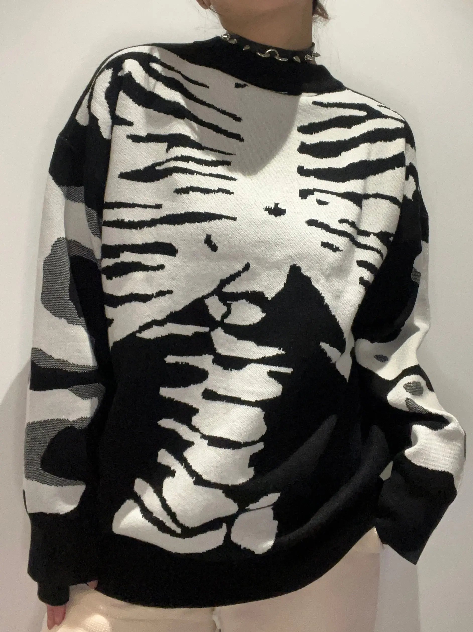 'Fake body' Oversized Unisex Dark Skeleton Sweater