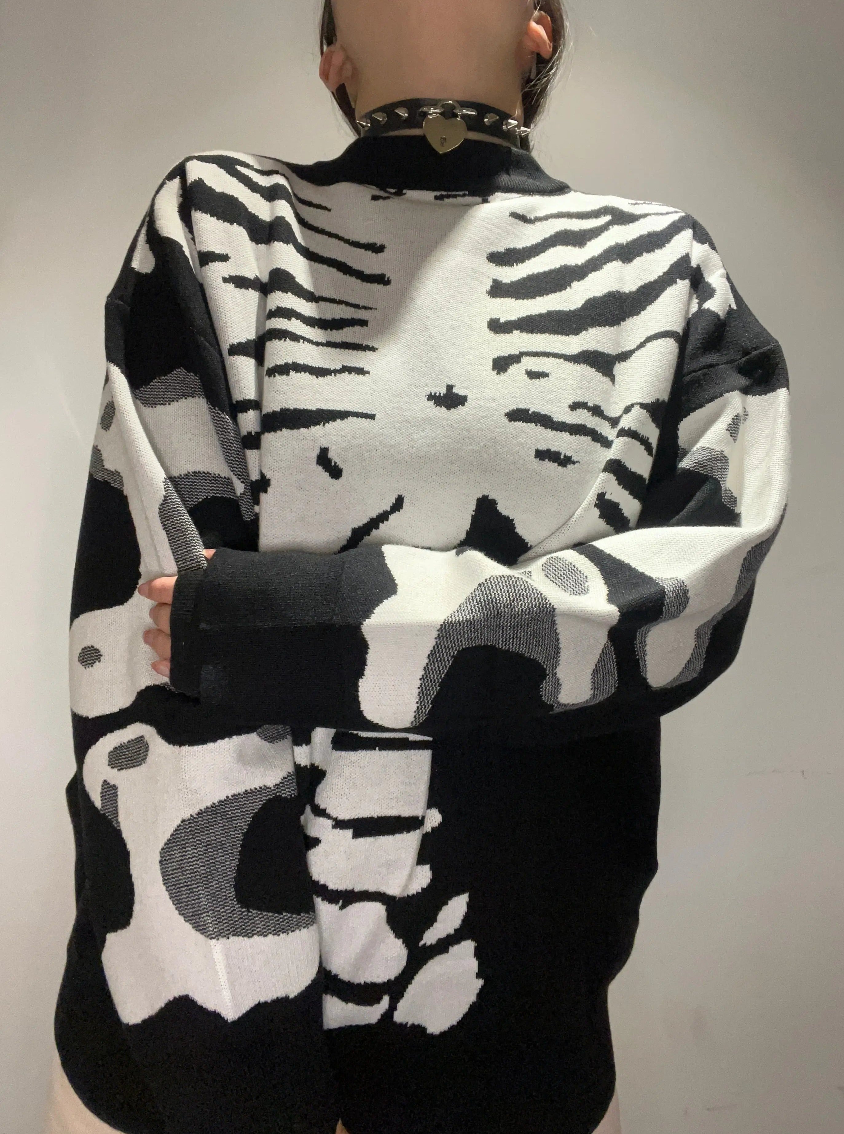 'Fake body' Oversized Unisex Dark Skeleton Sweater