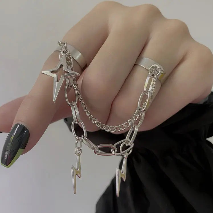 'Flash' Future Edgy Chained Rings Set