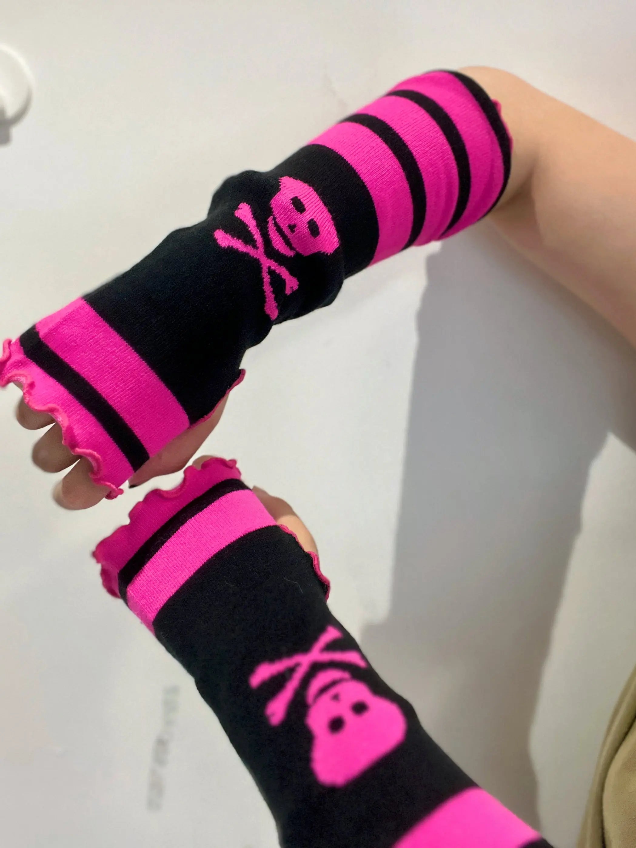 'Raspberry' Harajuku Striped Pink Skull Gloves