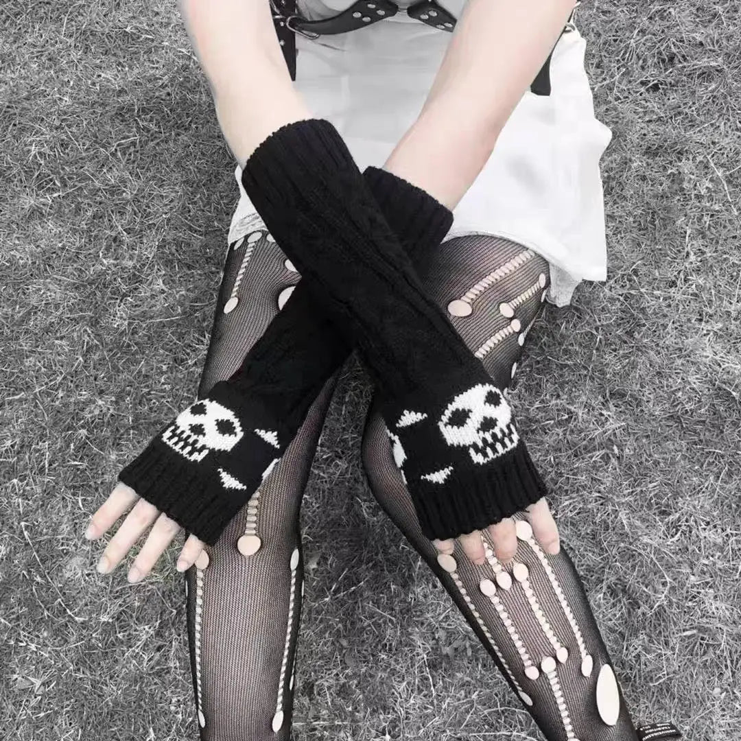 'Mr.Skull' Knitted Dark Alt Gloves