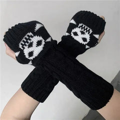 'Mr.Skull' Knitted Dark Alt Gloves