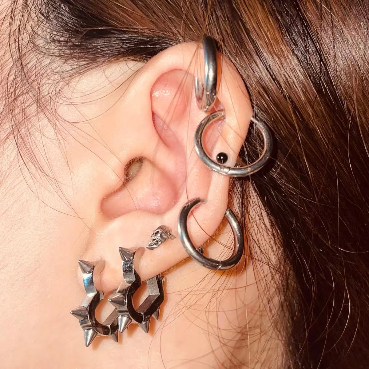 'Stigma' Heart Shape Rivet Ear Studs