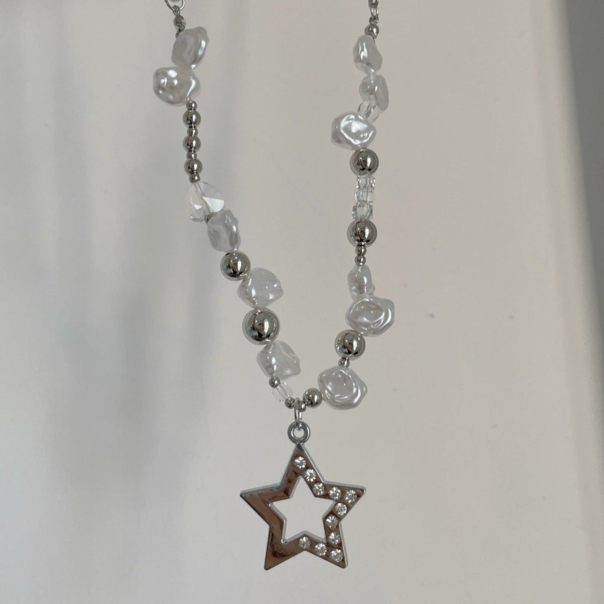 'Summer Bummer' Y2k Star & Pearl Beads Necklace