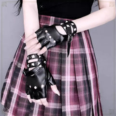 'Tameless' Grunge Rivet Pu Summer Gloves