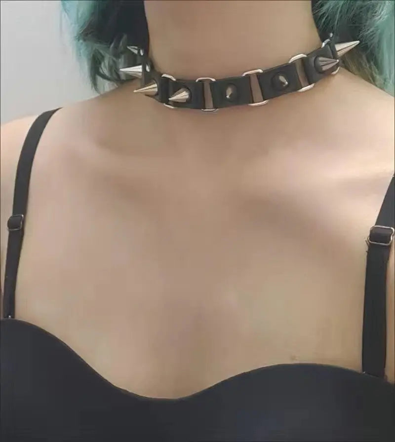 'Thorns' Rivet Punk Pu Choker