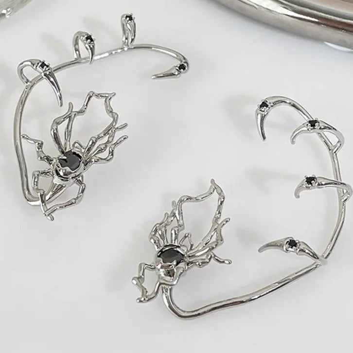 'Venom' Goth Spider Shape Ear Cuff