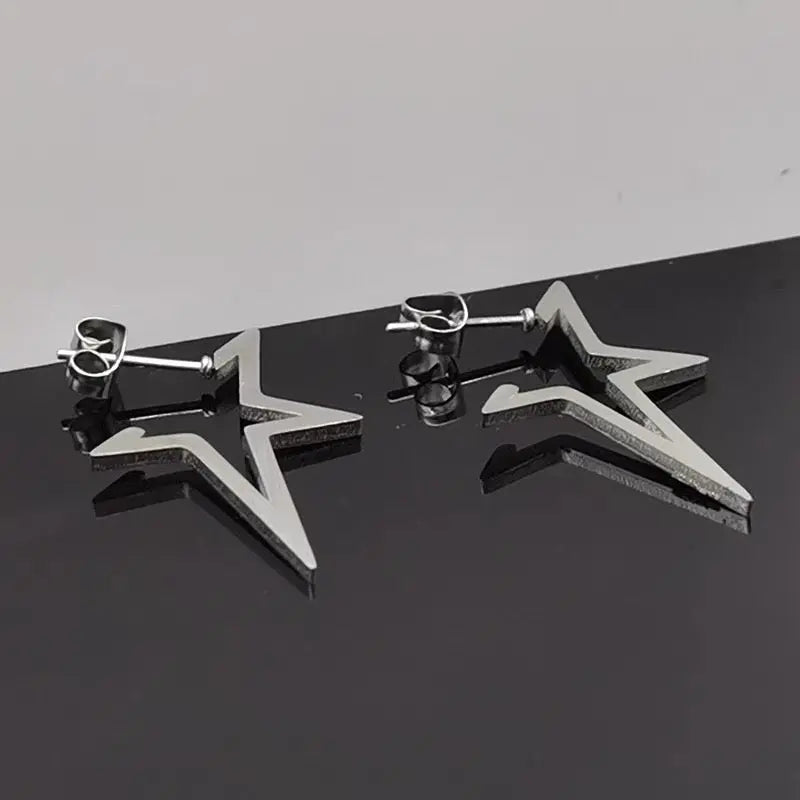 'Yuna' Punk Irregular Hollow-Out Star Earring