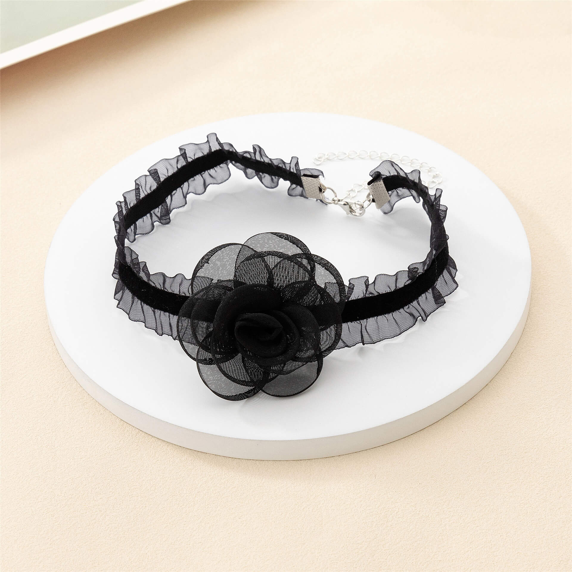 Lace Choker With Flower