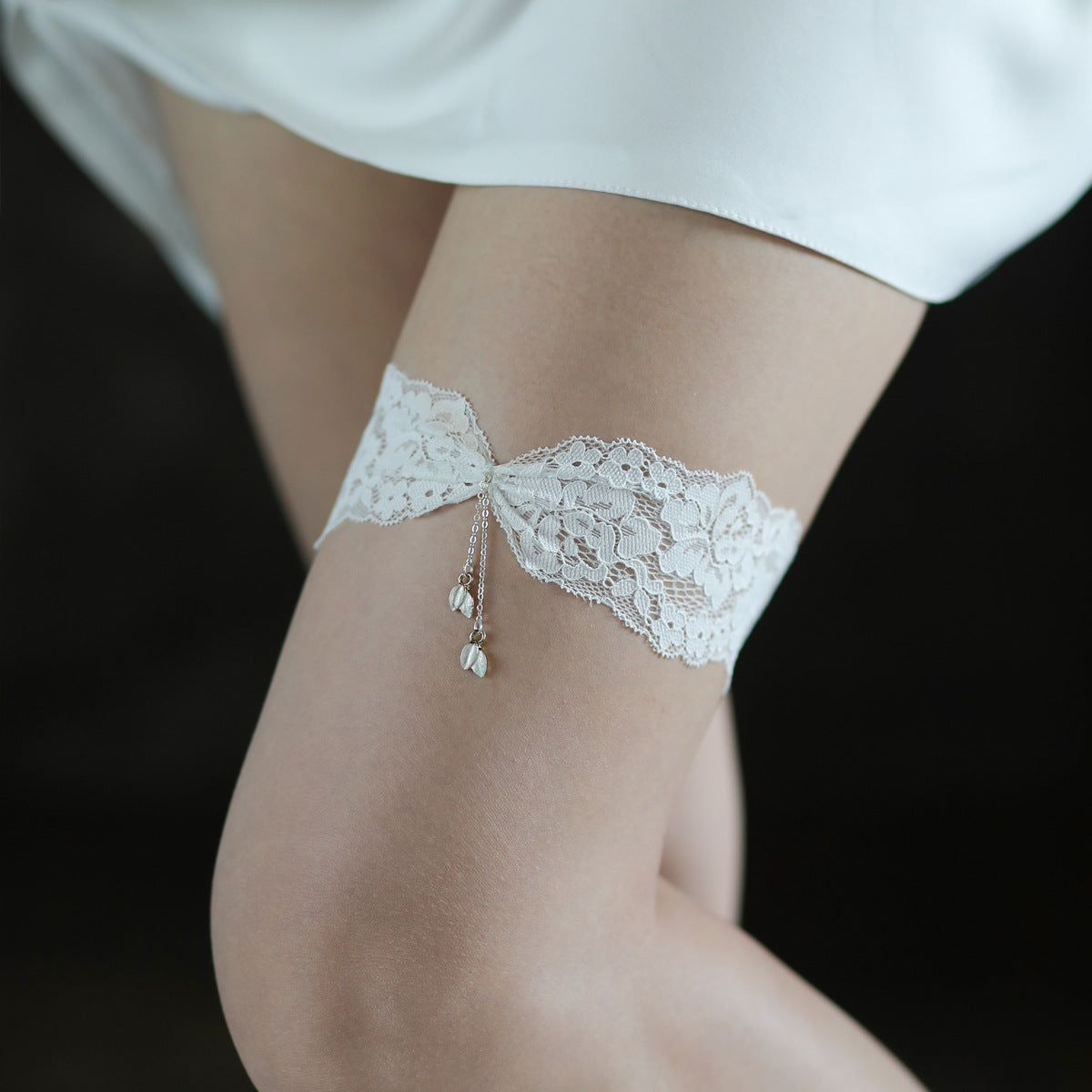 White Floral Lace Garter