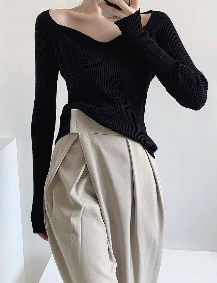 Solid Color Sweetheart Neck Knit Top