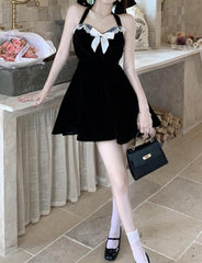 Contrast Color Bowknot Decor Halter Little Black Short Dress