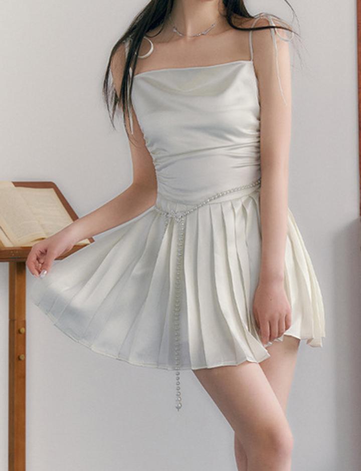 Lace Design White Dress High Waist Suspender Dress