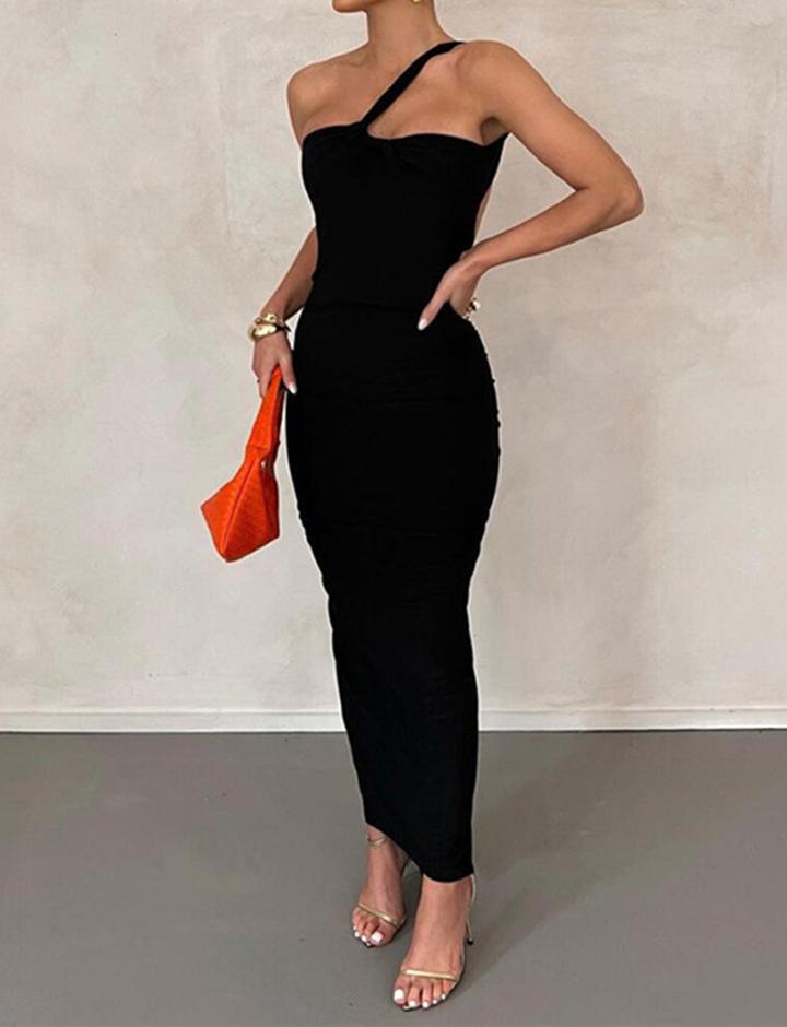 Slanted Shoulder Backless Slim Body Pack Hip Dress